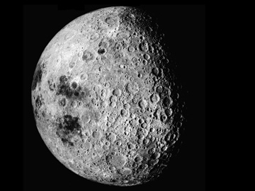 La face cache de la Lune, vue pour la premire fois en 1959, aurait pu tre tourne vers la Terre il y a prs de 4 milliards d'annes