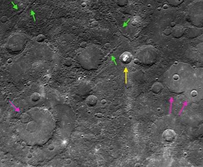 Sol de Mercure vu par la sonde Messenger le 6 octobre 2008