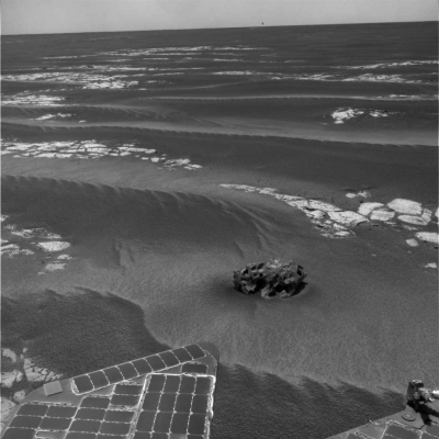 La roche photographie par Opportunity sur Mars est une mtorite ferreuse baptise Shelter Island.