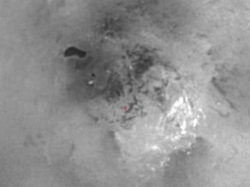 Le lac Ontario (la grande surface sombre en haut  gauche de limage) est situ prs du ple Sud de Titan