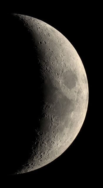 lune230415(c8-70%couleur).jpg