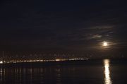 La Lune et le Pont de Saint-Nazaire le jour de la super Lune