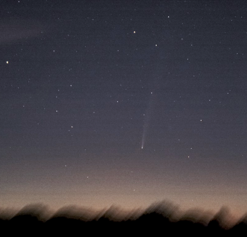 Cometa C/2004 F4 (Bradfield) 04:25 UTC