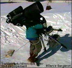 Image montrant comment transporter un gros télescope sur ses épaules