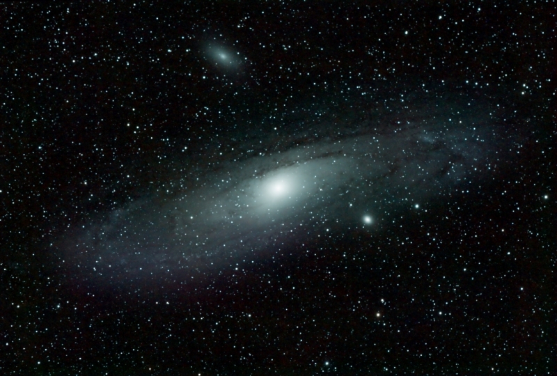 M31.jpg -          texto_bright       Object:M31   Date:07-10-2005       Observingsite: Sant Cugat   Telescope: TakahashiFSQ-106N  @ f/5 on GM-8 mount   Camera: Canon10D (unmodified)   Filters: IDAS LPS   Exposure:25 x 6 min ISO400. Total exposure: 2,5 h   Guiding: ATK-2HS on off-axis guider     Software:Guide K3CCDTools. Camera control, processing: Images Plus   Comments:First guided (with 8 bits Atik camera)   