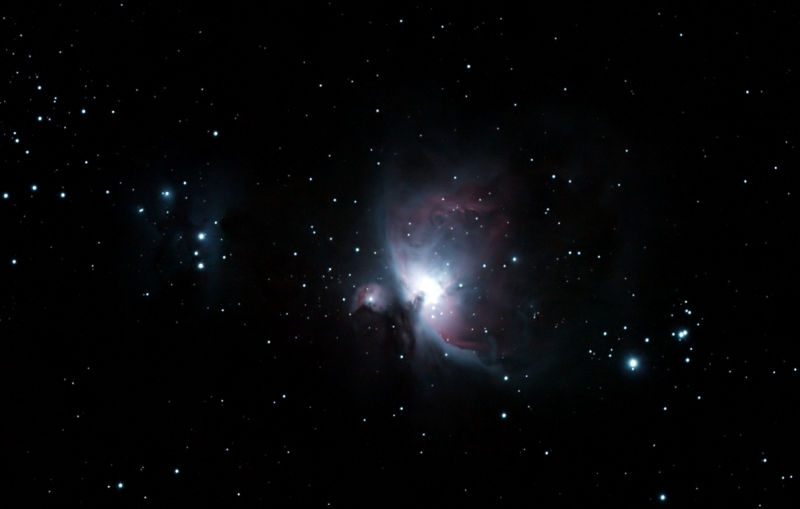 M42.jpg -          texto_bright       Object:M42   Date:14-01-2005       Observingsite: Sant Cugat   Telescope: TakahashiFSQ-106N  @ f/5 on GM-8 mount   Camera: Canon10D (unmodified)   Filters: IDAS LPS   Exposure:8 x 30 s + 7 x 60 s + 10 x 120 s  ISO400. Total exposure: 0,5 h   Guiding: unguided     Software: Cameracontrol, processing: Images Plus   Comments:    