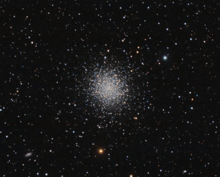 M013.jpg -          texto_bright       Object:M13   Date:17-03-2007       Observingsite: Àger   Telescope: TakahashiFSQ-106N  @ f/5 on GM-8 mount   Camera: Canon20Da   Filters: none   Exposure:15 x 3 min ISO400. Total exposure: 0.75 h   Guiding: ATK-2HS on off-axis guider     Software:Guide K3CCDTools. Camera control: Images Plus. Processing: PixInsight   Comments:Last image (to date) with non permanent setup    