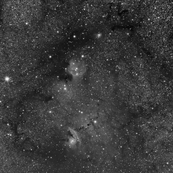 NGC6559_Luminance.jpg -          texto_bright    Object:NGC6599   Date:9, 10-07-2010   Observingsite: FNO (Fosca Nit Observatory, Àger)   Telescope: TakahashiTOA-150  @ f/7.3 on EM-400 mount   Camera:SBIG STL-11000M  @ -10C   Filters: Baader L   Exposure:22 x 10 min Luminance (all unbinned).  Totalexposure: 3,6 h     Guiding: Camera guide chip     Software:Guide & camera control: CCDSoft. Processing: PixInsight 1.6 Comment:    