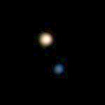 L'étoile double gamma Andromedae photographiée par Arpad Kovacsy avec une lunette Astro-Physics  de 155 mm équipée d'un boîtier numérique Nikon Coolpix CP 950 et d'un oculaire UO de 18mm Orthoscopique monté sur une Powermate 5x. L'étoile primaire A brille à la magnitude 2.1 tandis que son compagnon B de couleur bleue est de magnitude 4.8 et se situe à une distance de 9.8". La composante B cache une petite étoile à 0.45" de distance pratiquement invisible dans un intrument de moins de 250 mm d'ouverture.