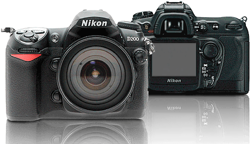 Déjà dépassé par le Nikon D300, le D200 dispose d'un capteur CCD de 10.2 Mpixels. En 2006 il coûtait 1500 euros boîtier nu. Ajouter 380 euros pour un zoom AF-S DX de 18-70 mm.