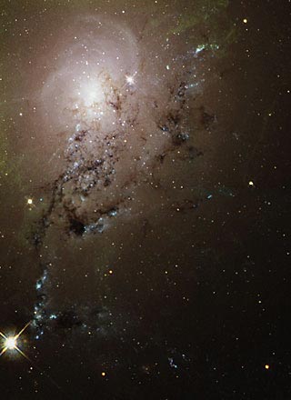 Hubble-estructura_espiral_NGC1275