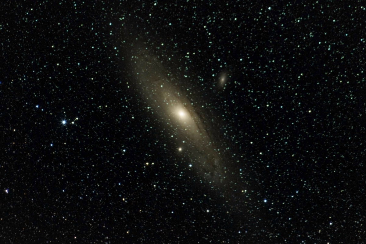 M31 - 2012-crop-27 poses de 180 secondes à 800iso.jpg