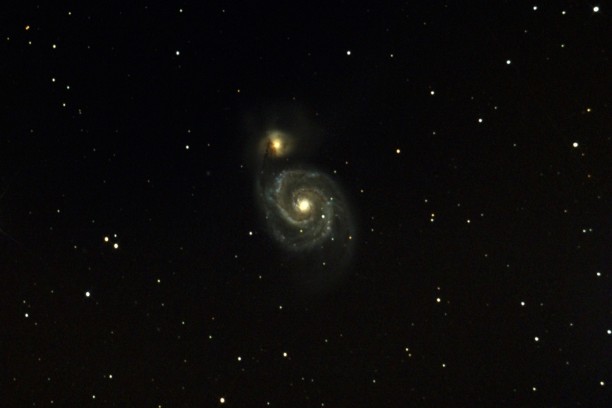M51- 2013-zoom- 15 images de 240 secondes  1600 iso.jpg