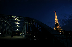 En attendant le scintillement de la Tour Eiffel