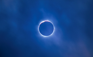 Eclipse bleue / Blue eclipse