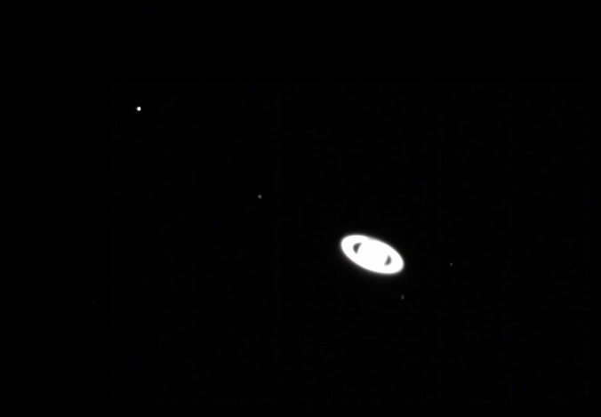 Saturn-Moons-1_cr.jpg.eadb6d14da8398d3f7ba08d30f5b3f90.jpg