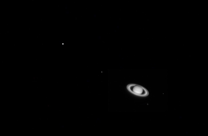 Saturn-Moons-2_cr.jpg.c85872ecf75ca84f79d3240579dc18c5.jpg