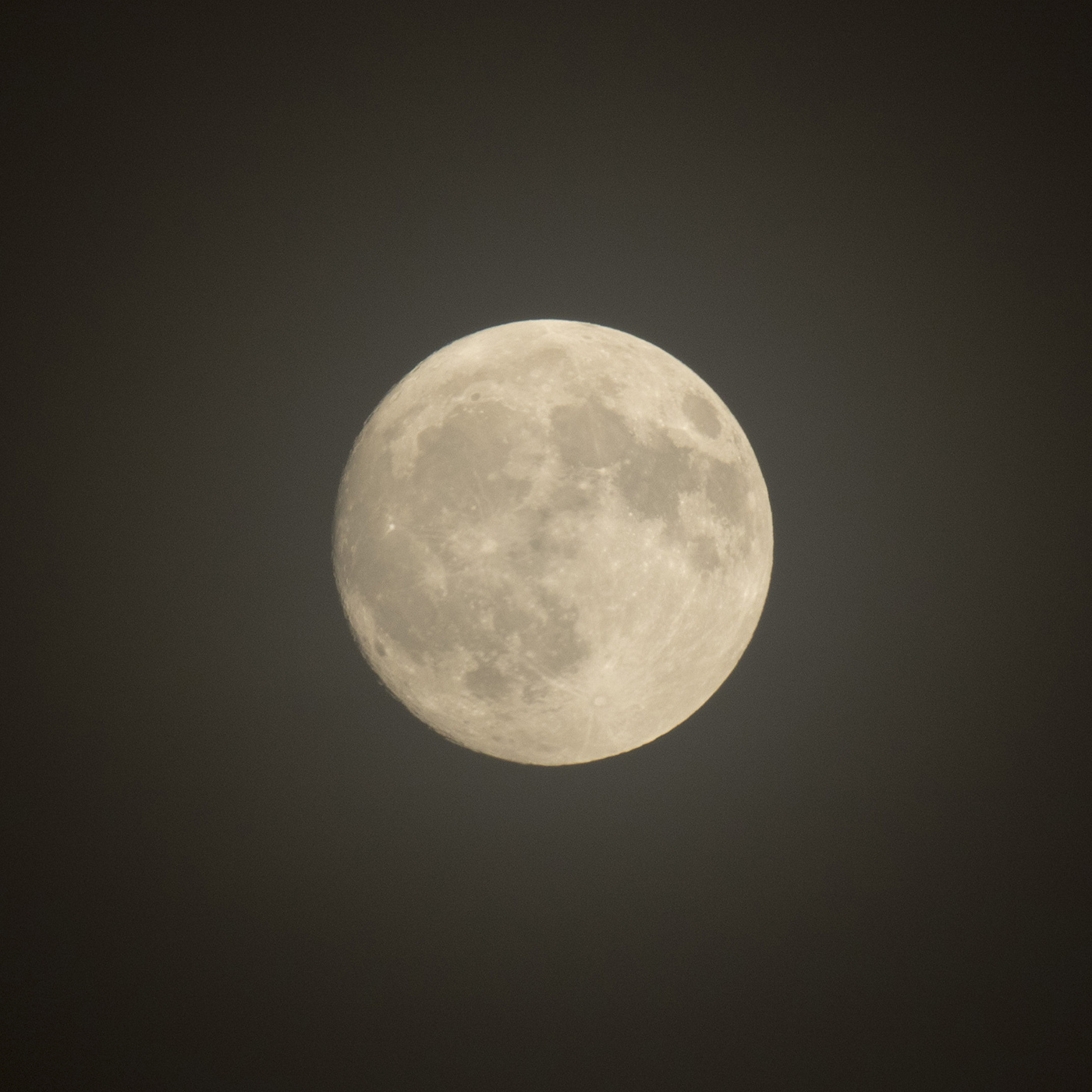 la lune, au soir du 04/10/2017  (31494  rawjpegas.jpg)
