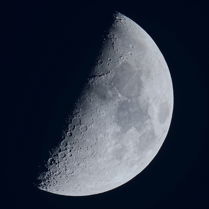 La lune du 26 Novembre, au zoom Sigma 120/300 et D810, à 600mm de focale