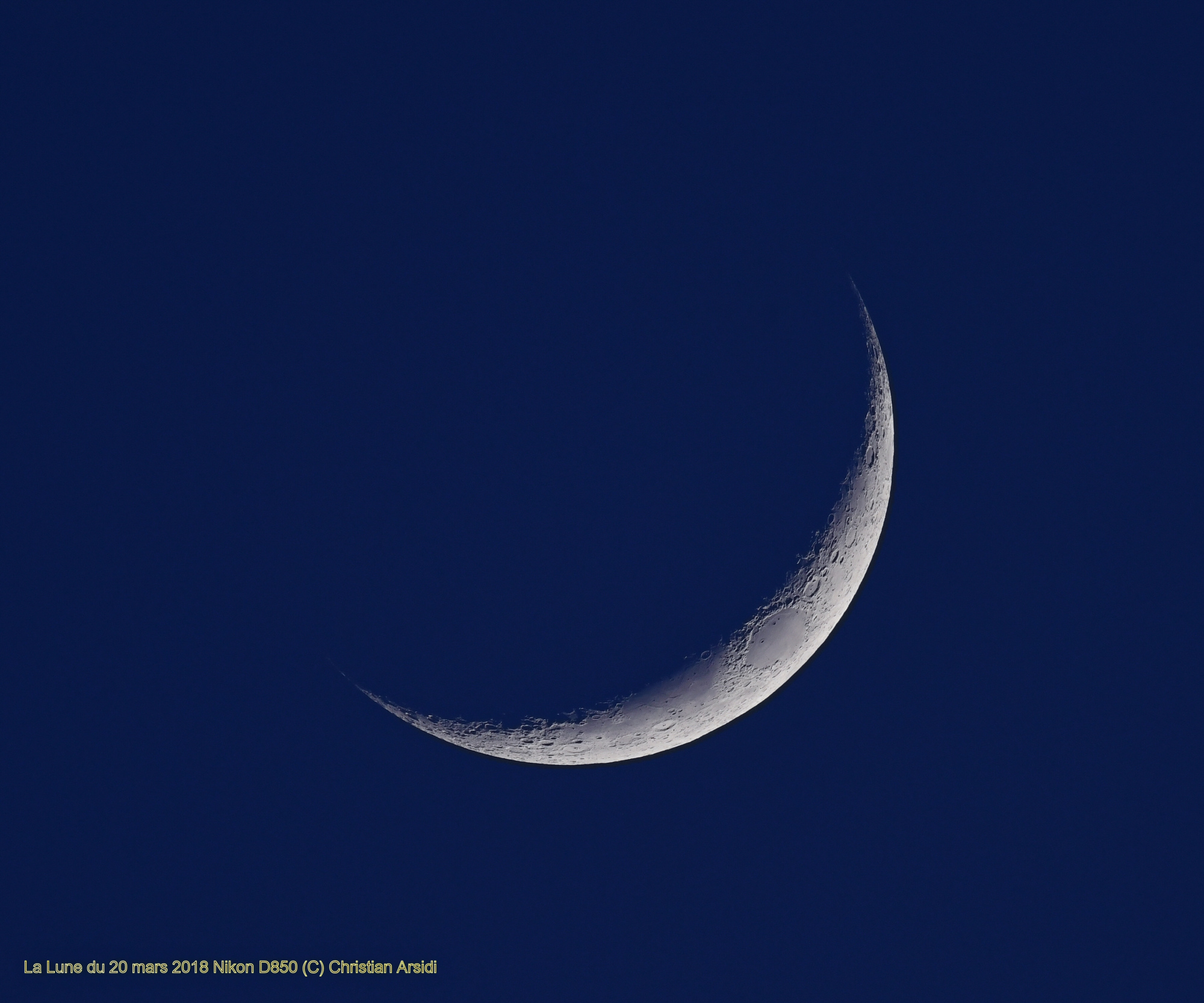 DSC_1849 La Lune au crépuscule FSQ85  et Nikon D850.jpg