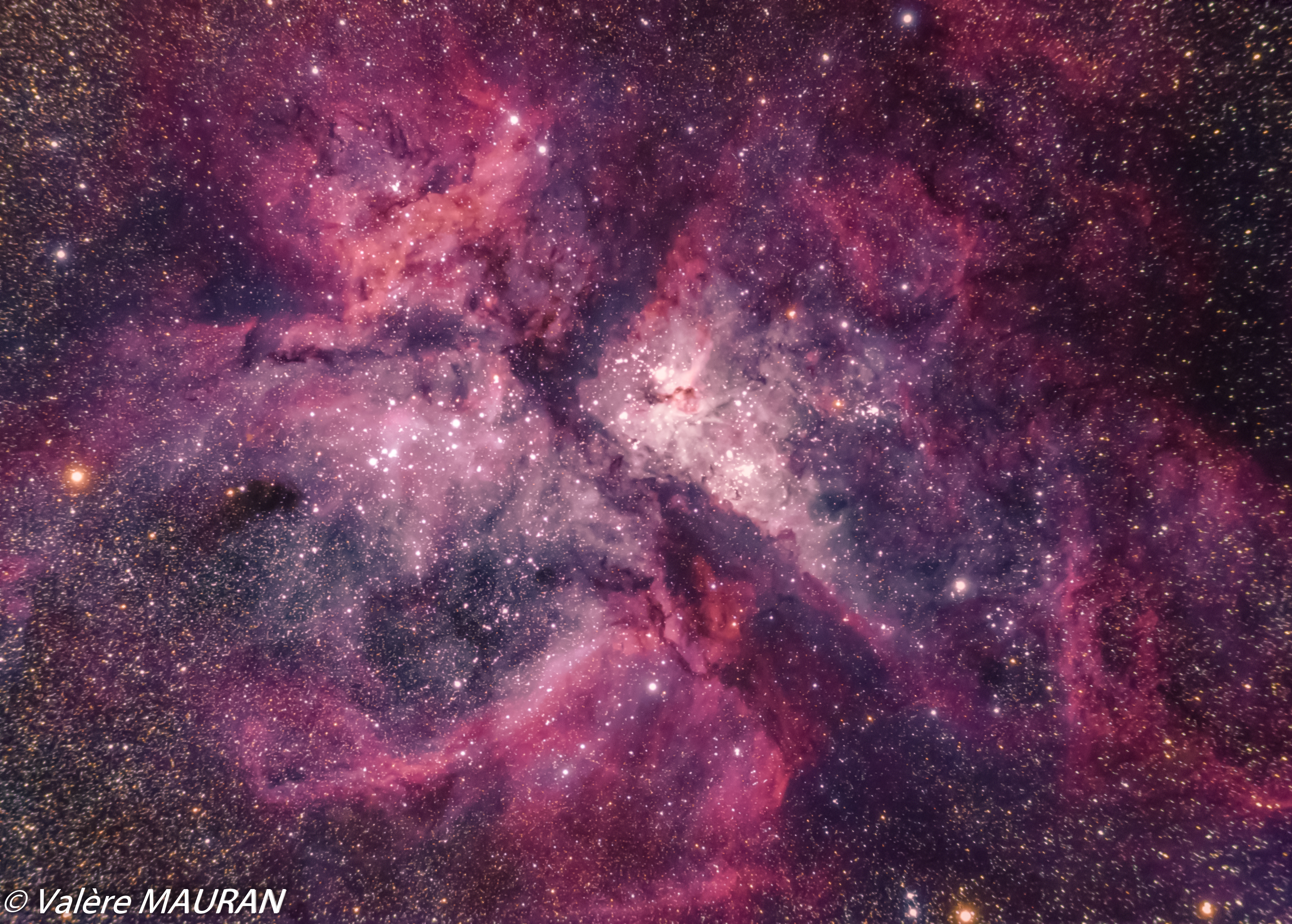 NGC3372_20x600s_21x180s_2x300s_800ISO_2016-2017_DSS.jpg