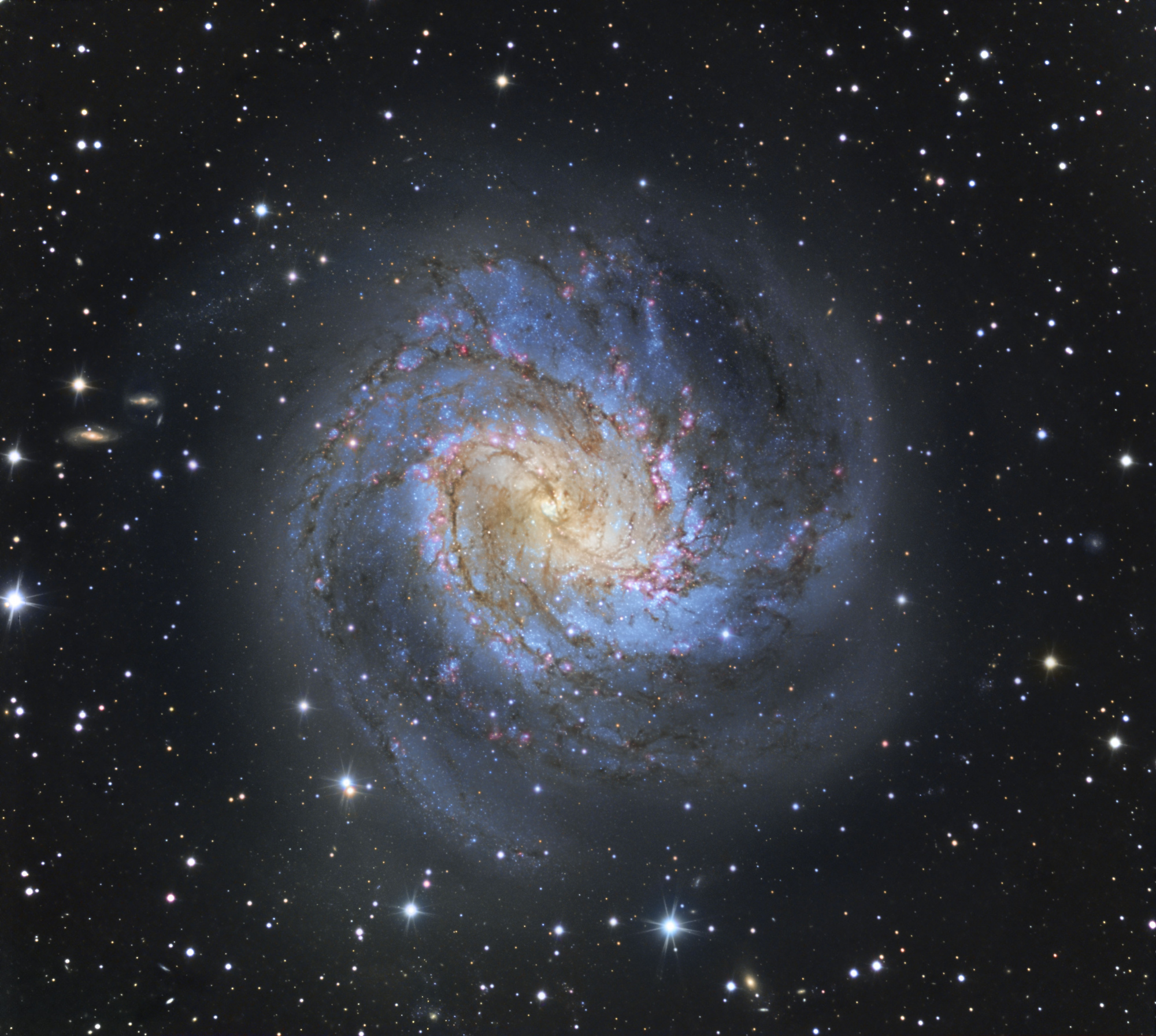 M83V8.jpg