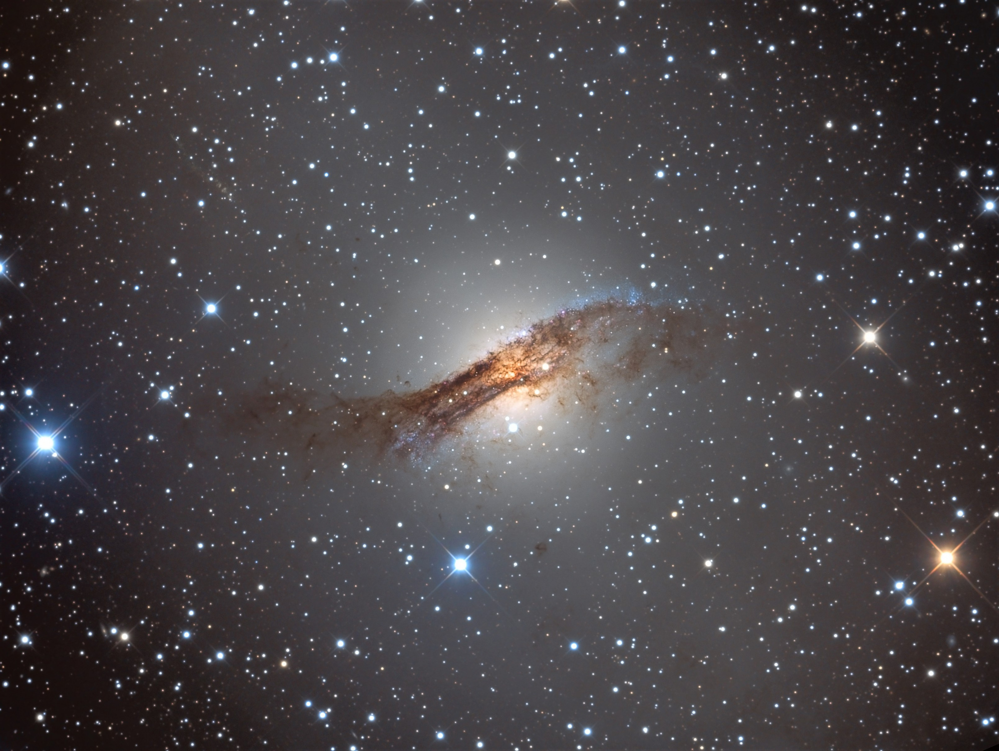 NGC5128LRVB-V32Crop-PCoul-PClair-publi.thumb.jpg.c64862753f7ea3618e95264eab376f75.jpg