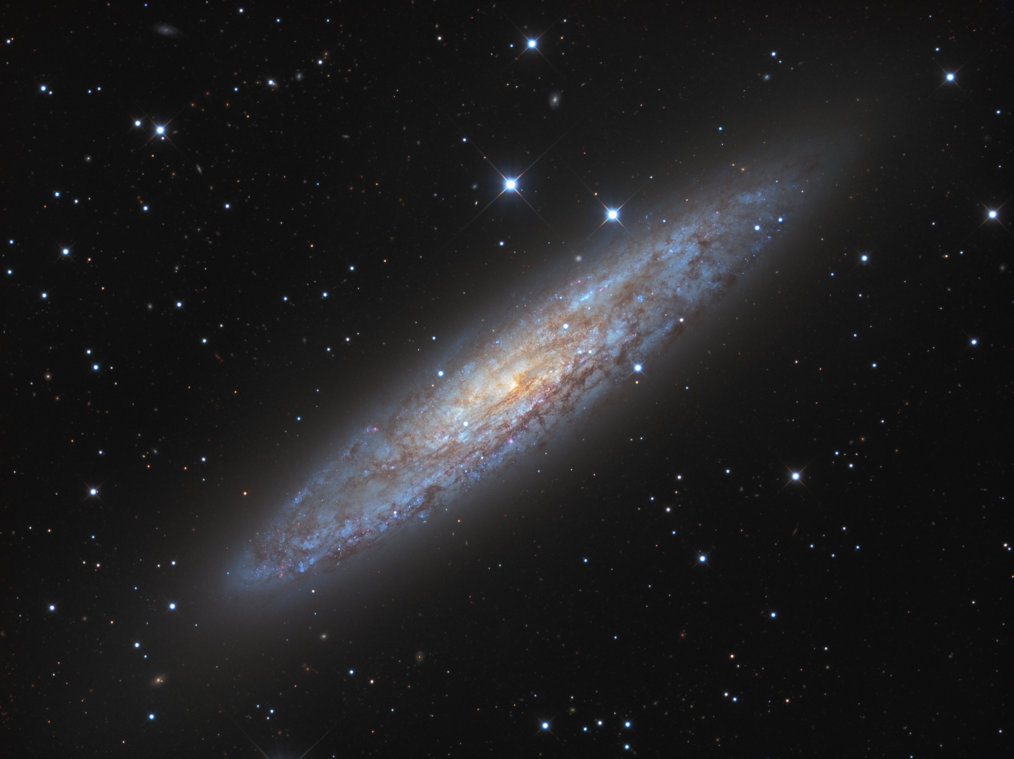 NGC253_LRVB-V32.thumb.jpg.33e7780154a4ae7de4ec1660363850b8.jpg
