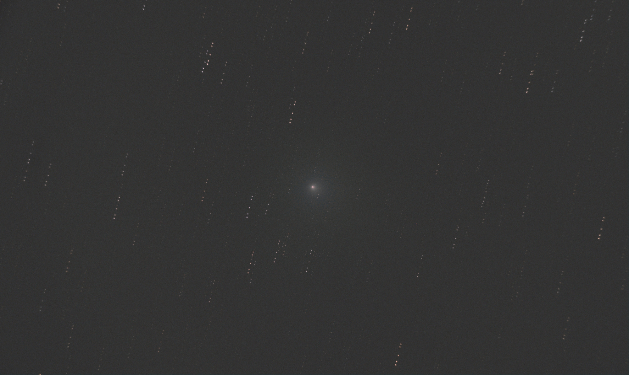 comete_a7s.thumb.jpg.967f44738cd0174fc658b686136e2afb.jpg