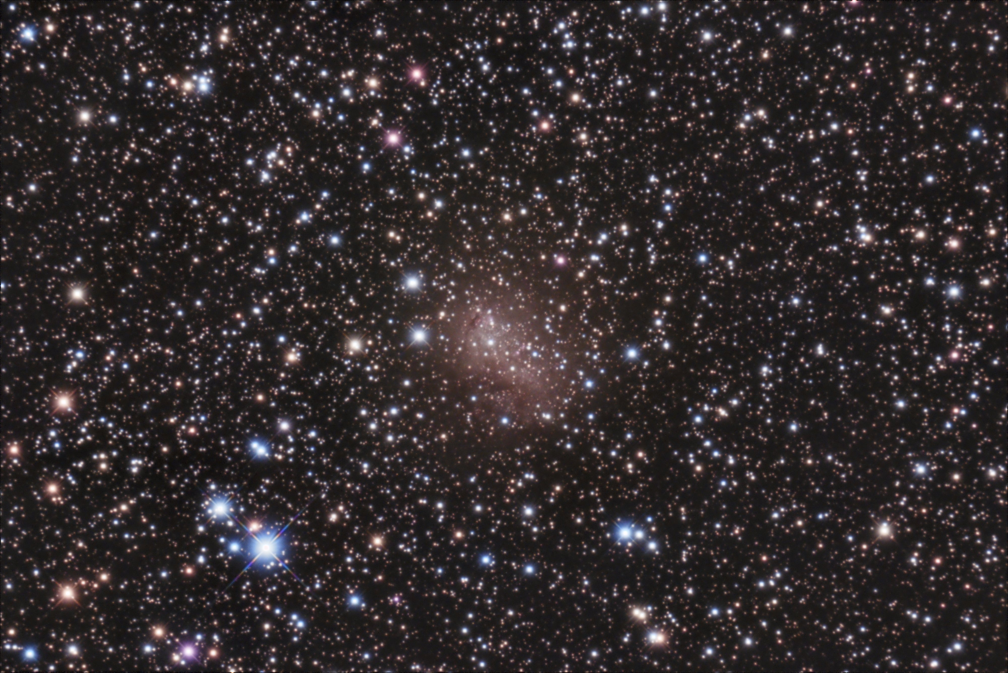 IC 10-LBN 591 (Galaxie de l'éclat d'étoile)