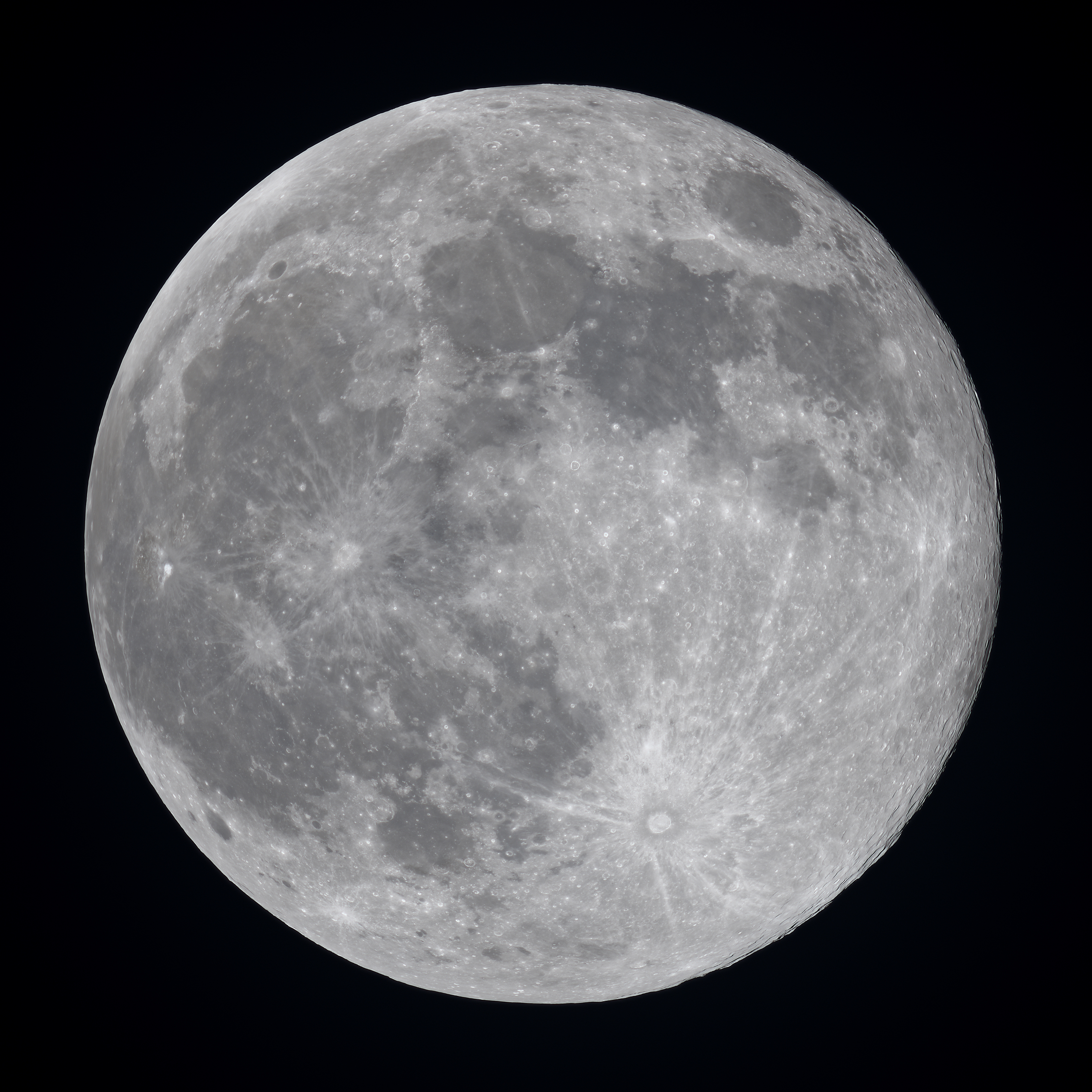 Super Pleine Lune du 19 Février, au Nikon D810 derrière une Fluorite de 76mm sur trépied