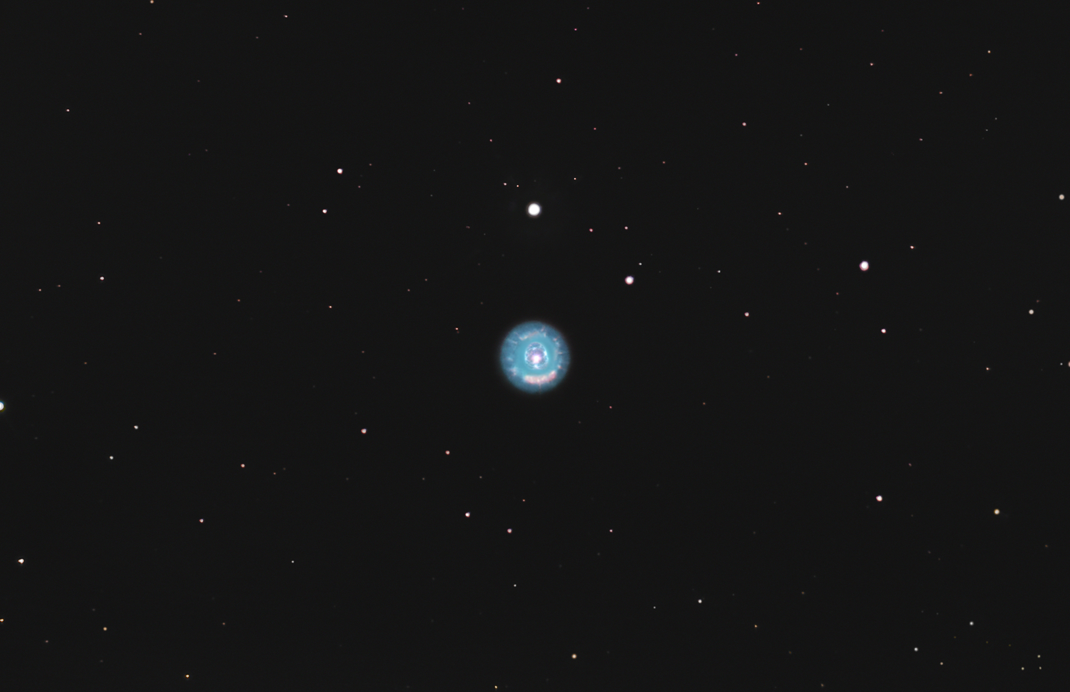 NGC 2392, la nebuleuse du clown