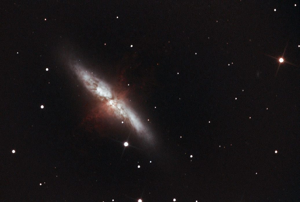 M82_L(HB)_RVB_gimp.jpg