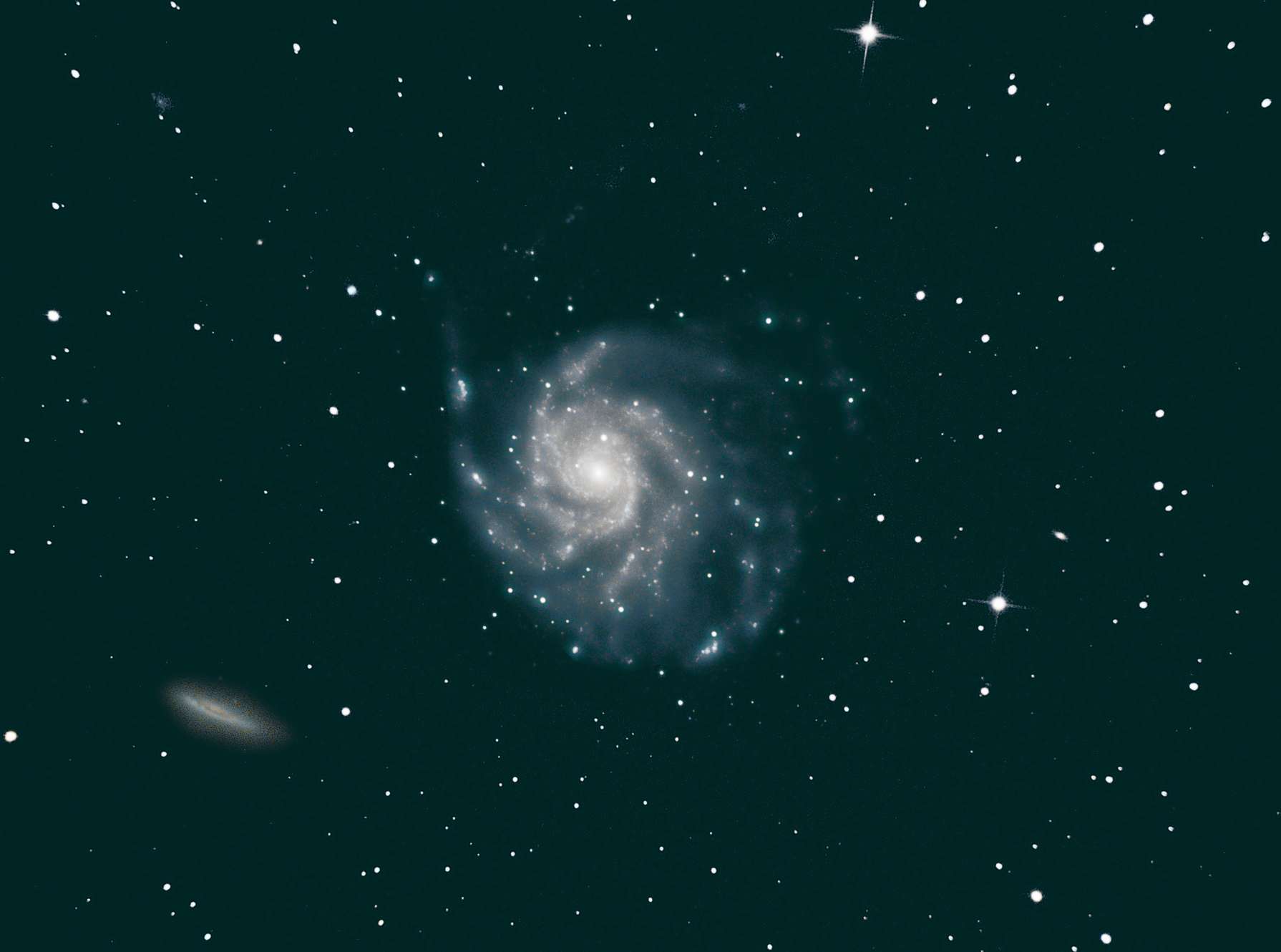 a-M101-bricolage.jpg.8fc4d4ea40f92f6ca40ddaa04d295fa1.jpg