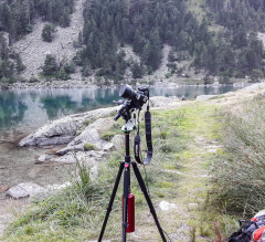 Matériel utilisé pour la capture de la Voie Lactée au lac de Gaube (Pyrénées, France)