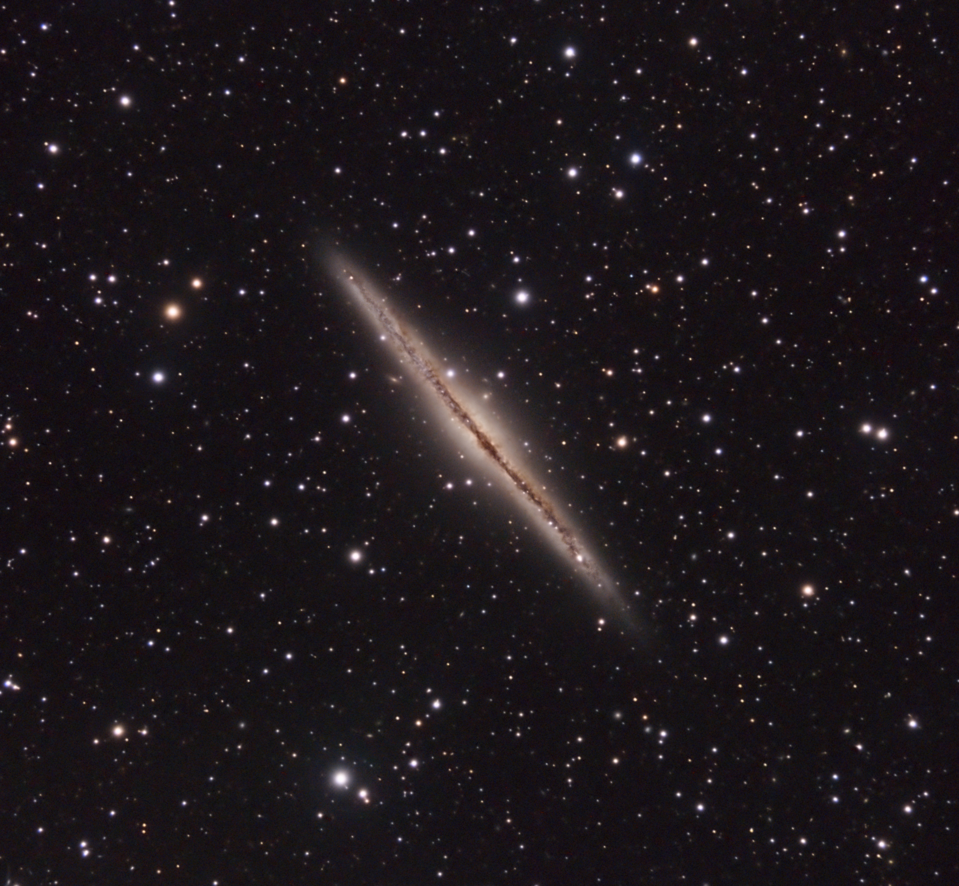 NGC891_C_A.jpg.3e953b0eb668ffe56ab9b2cbbfb191ac.jpg
