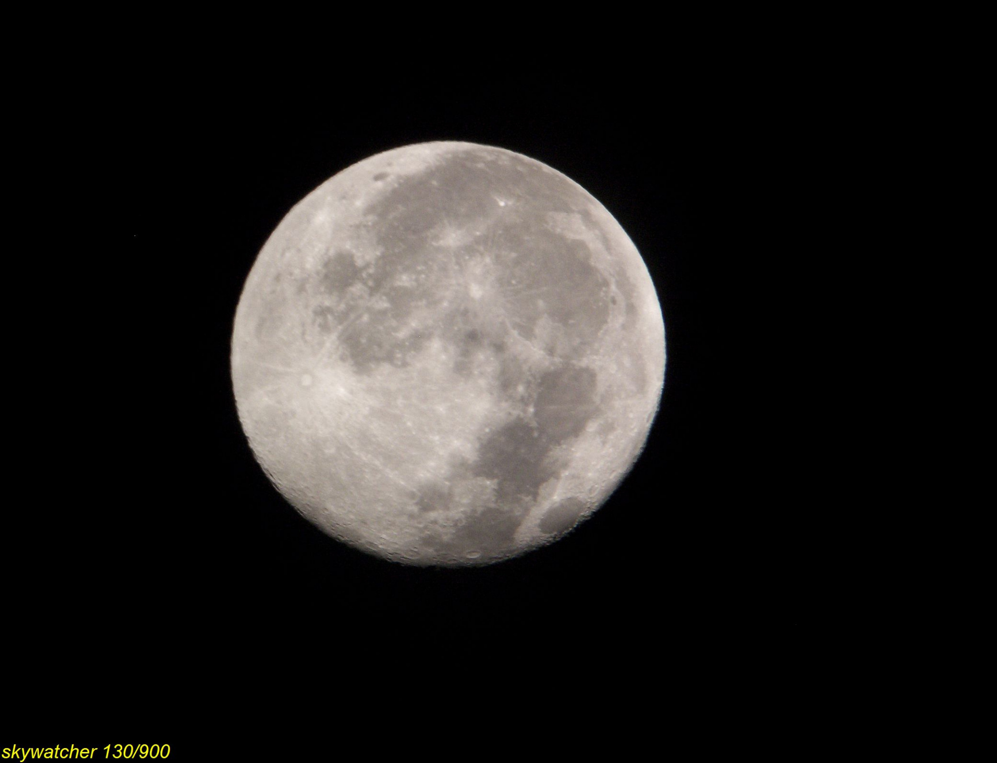 lune 8 retouche.jpg