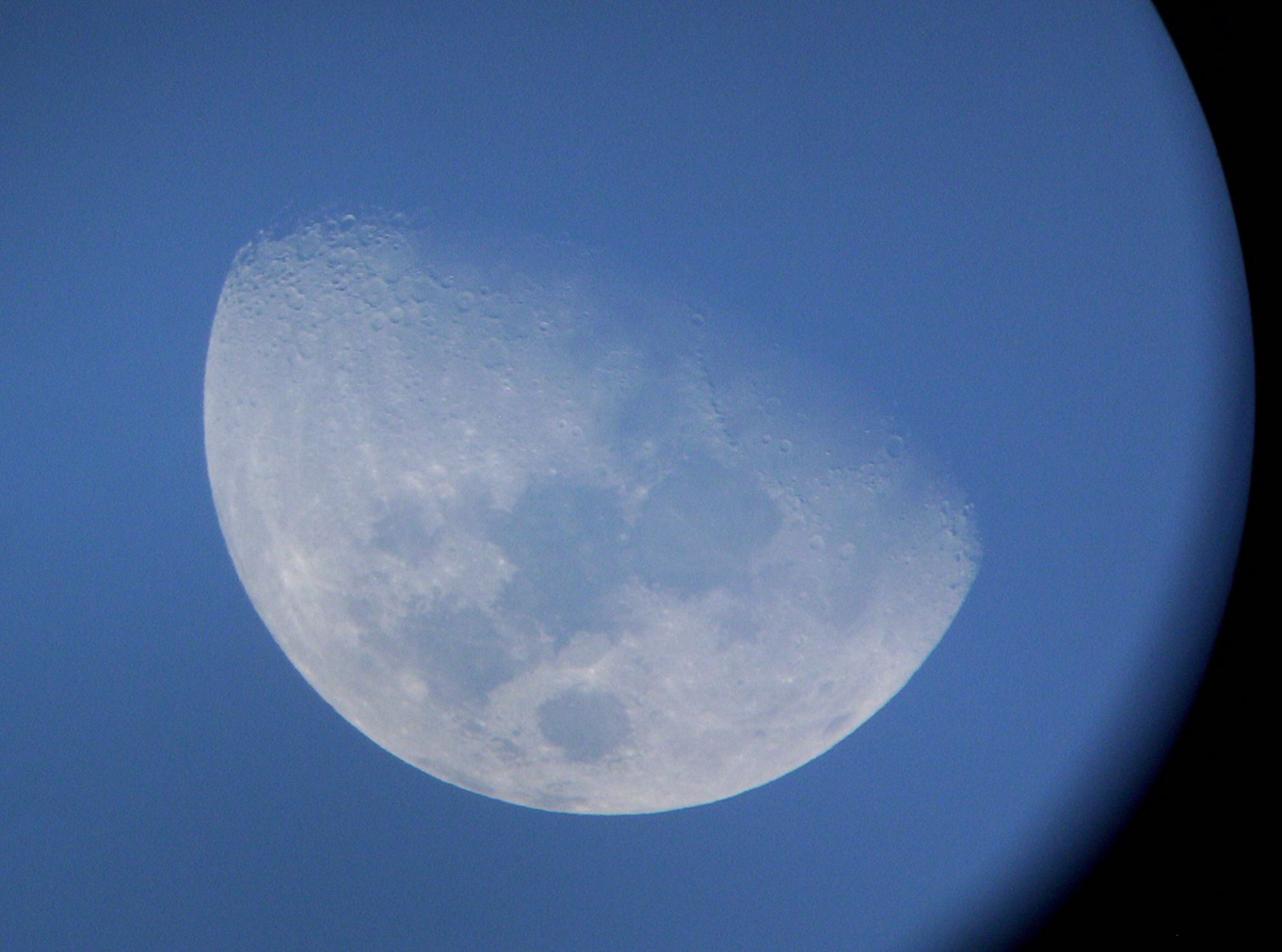 lune 1 (2).JPG
