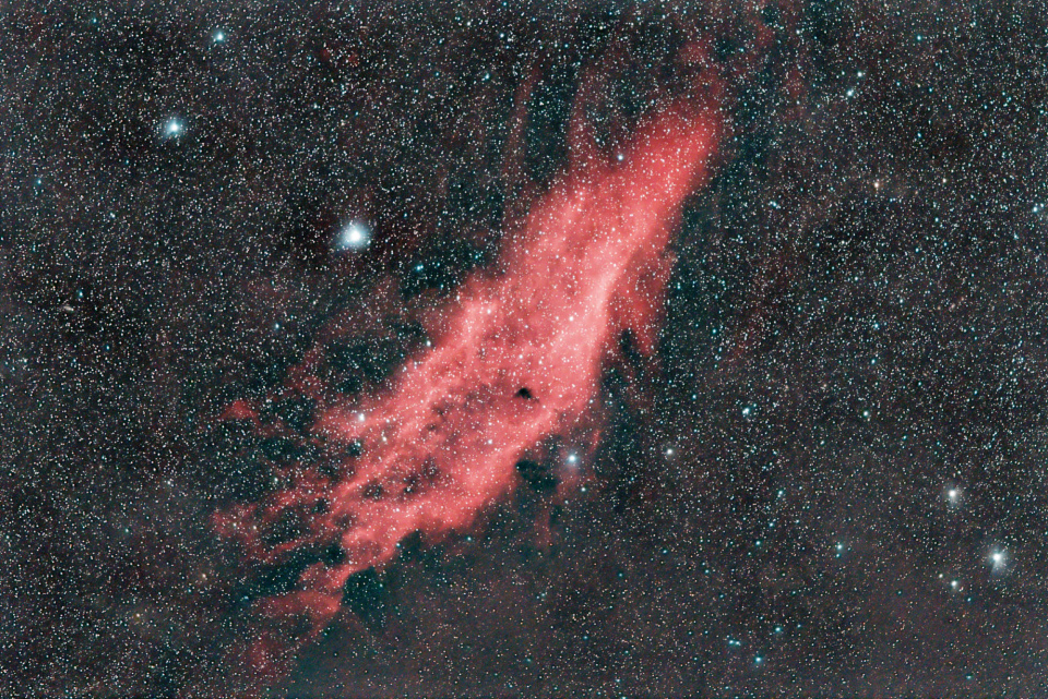 NGC1499 en 144mn avec le 300mm f2.8, le 650D au CdF le 29-12-2019
