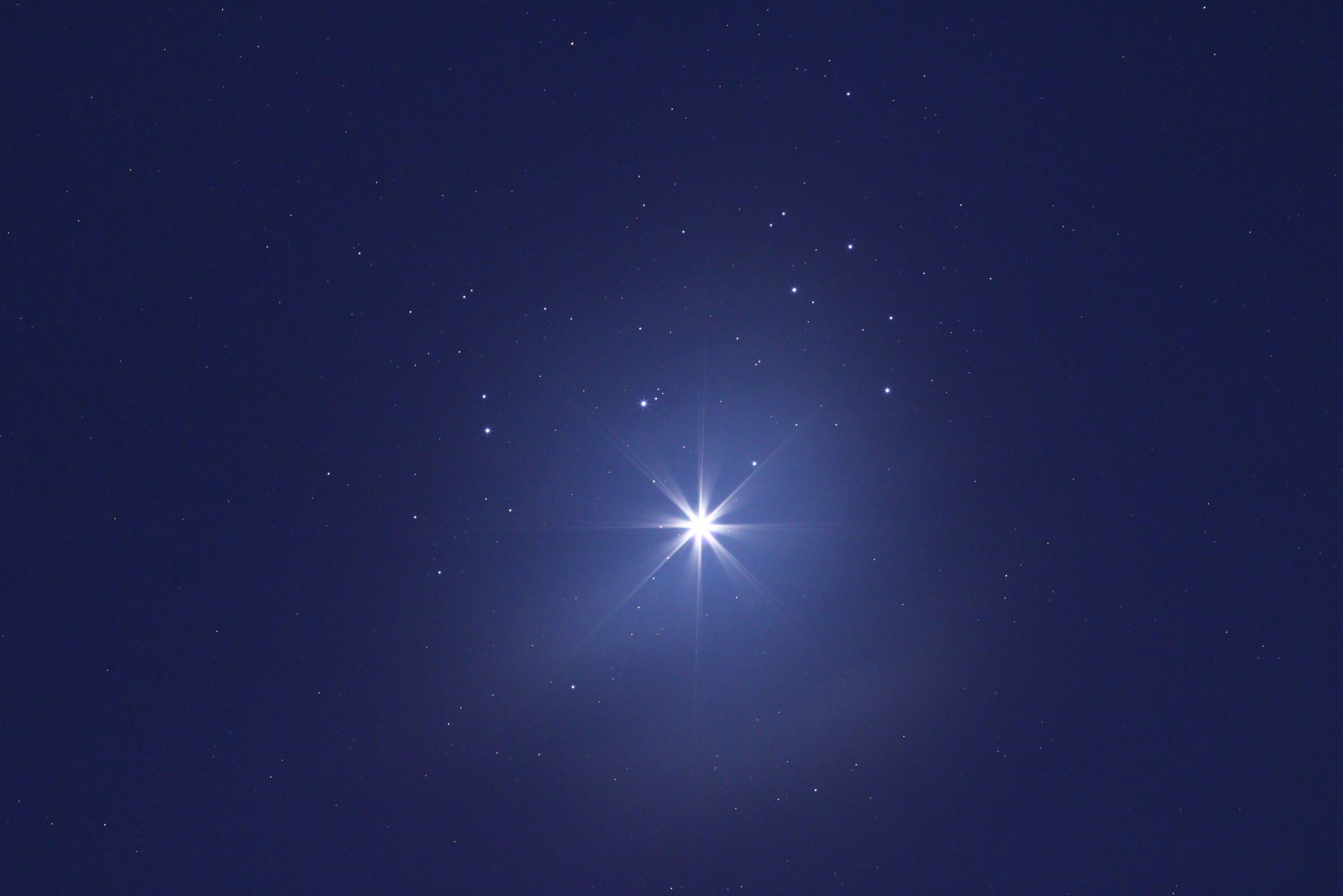 Venus Pleiades 3 avril 2020 2423N1B1 send.jpg
