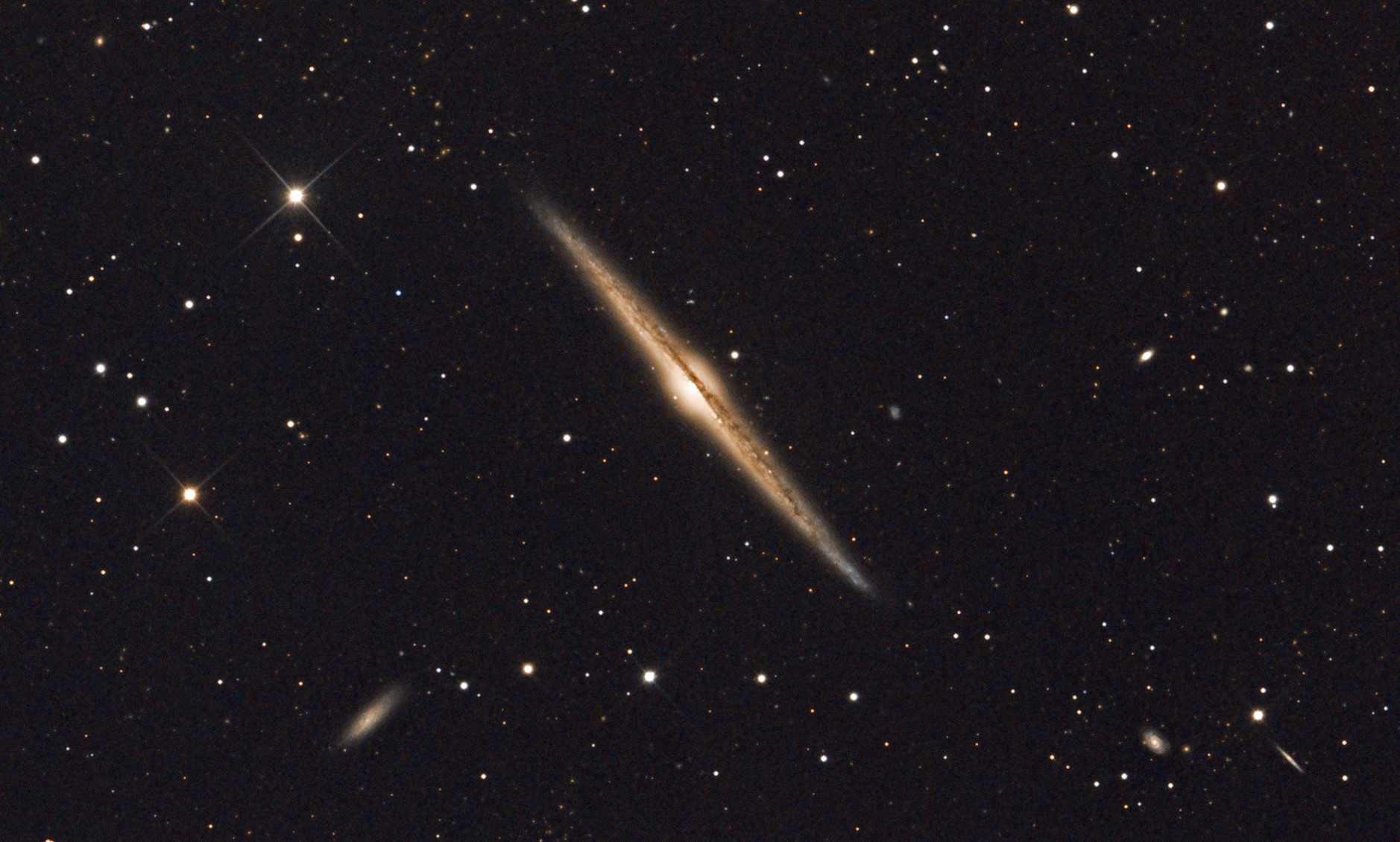 5e99099a5f925_NGC4565crop.jpg.bae498f63a433eb77e9ed6dd42c11b96.jpg