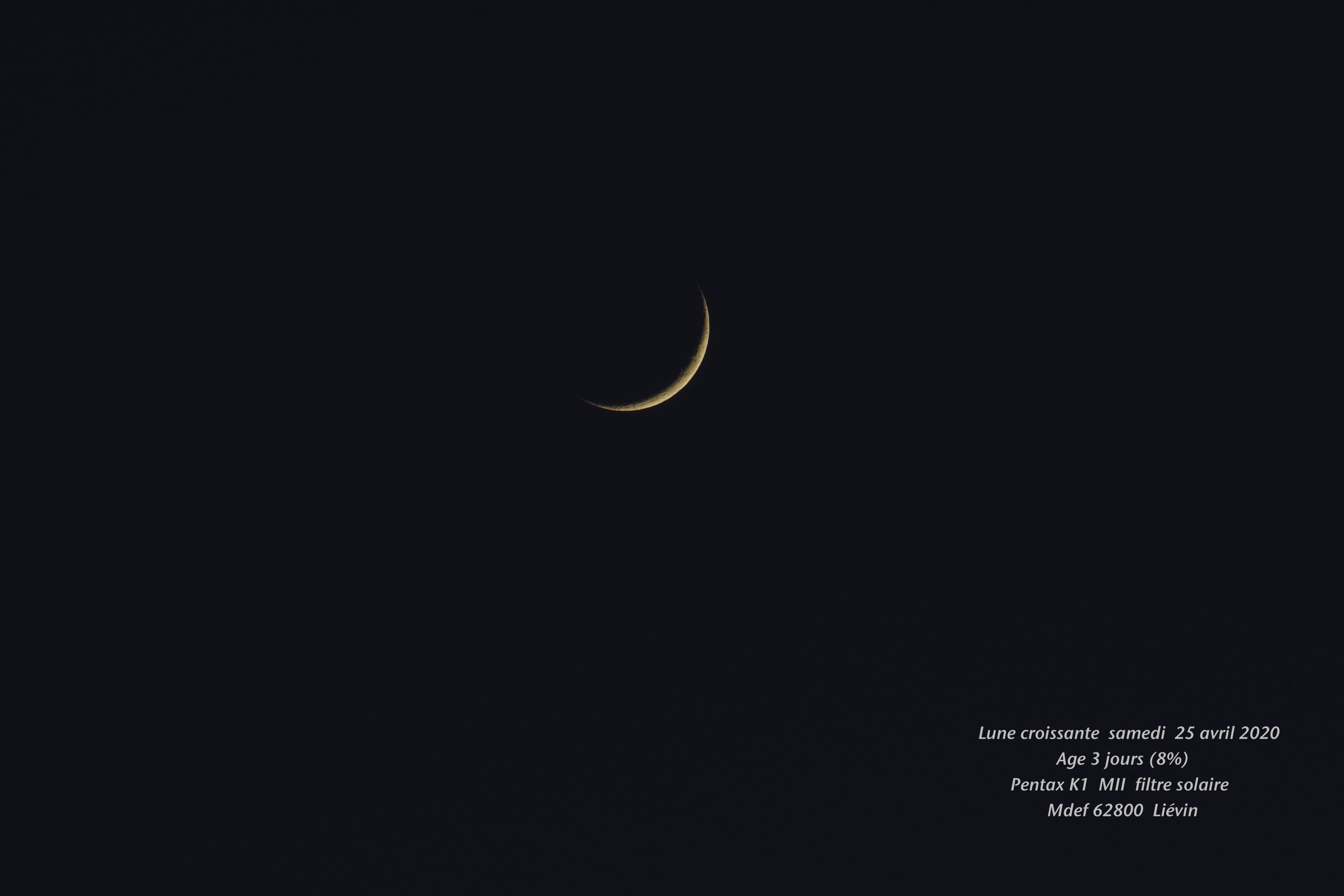 Lune croissante  le samedi 25 avril 2020  21H35