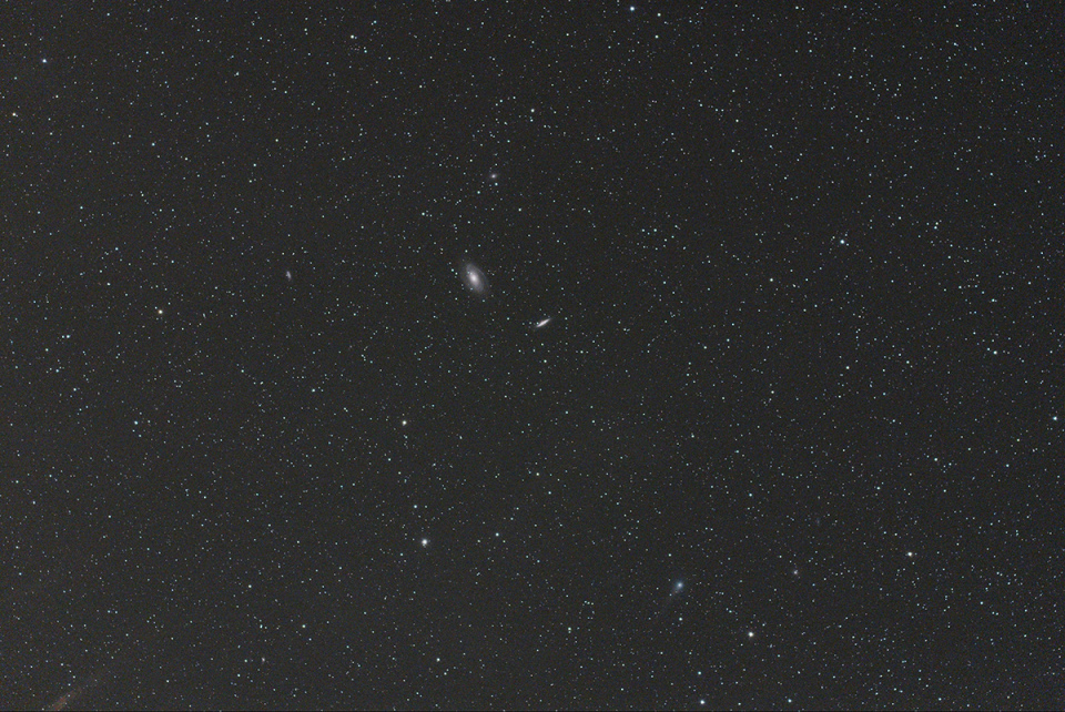 M81 et M82 plus Panstarrs T2 ok2 - Copie.jpg