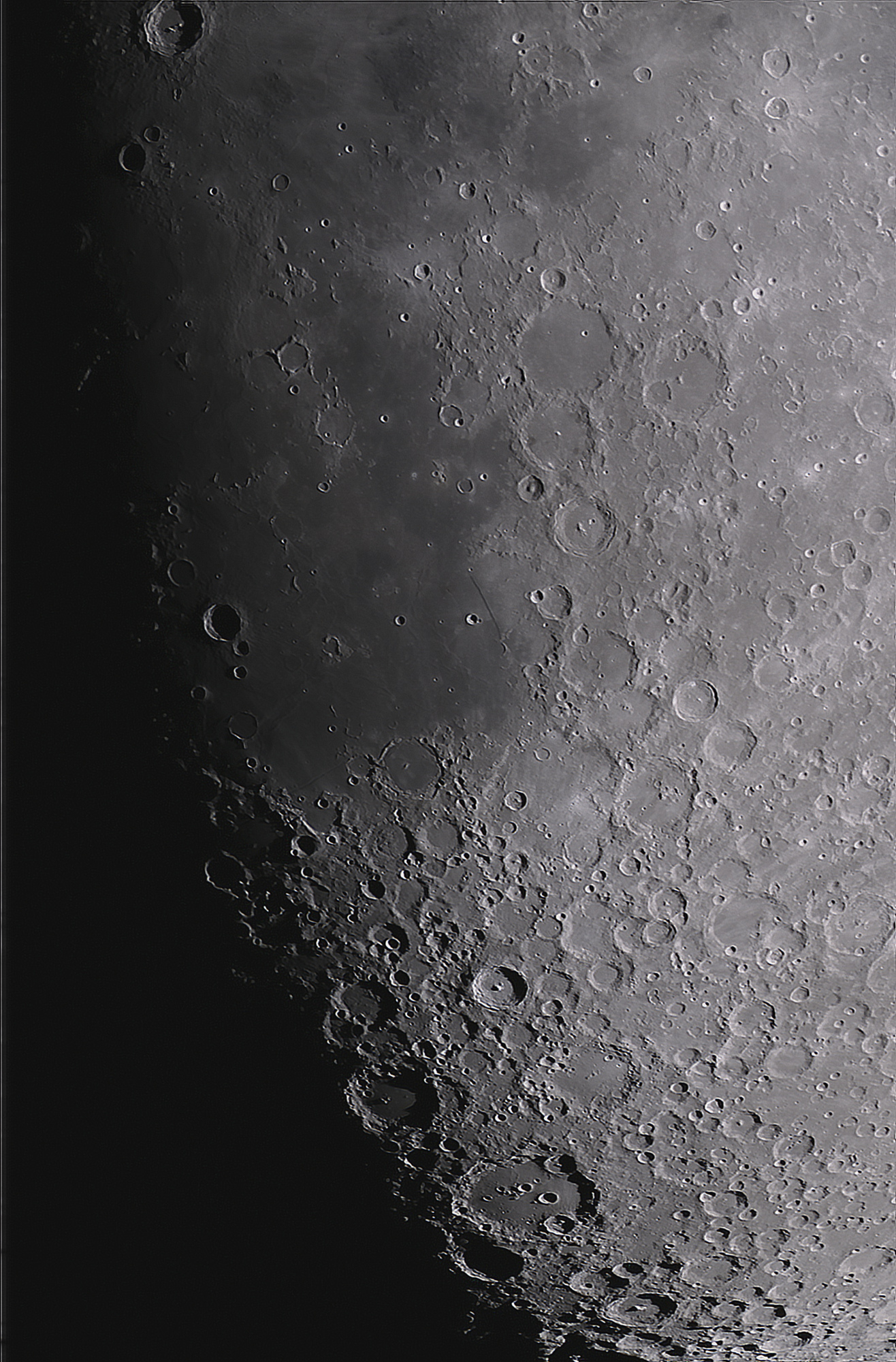 lune1806.thumb.jpg.7003dcbe7dbf498dbd5905d3d4e19dca.jpg