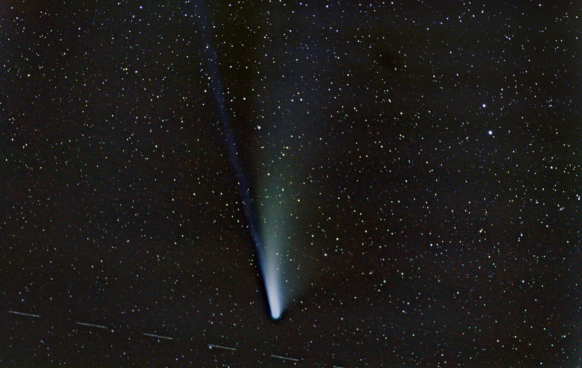 comete3psp.jpg.a3636a155a7fc47bc1278f3d8b4d44ae.jpg
