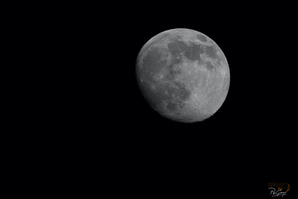 2020 - Lune et ciel Nocturne -0002.jpg