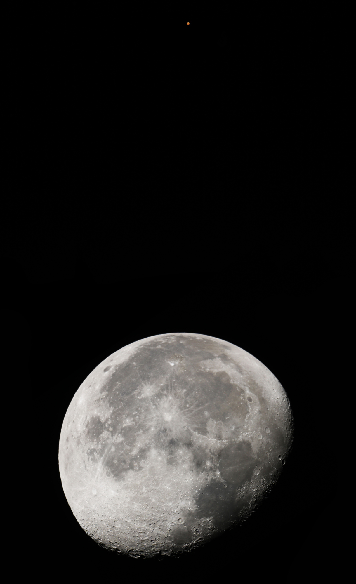Mars Lune 8946 75b1 send.jpg
