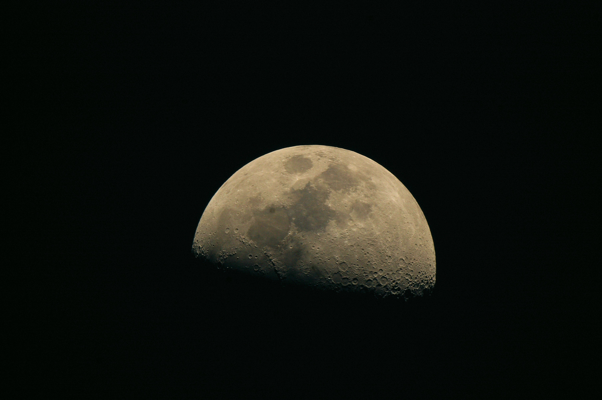 Lune-Rubinar 1000-1-PSP.jpg