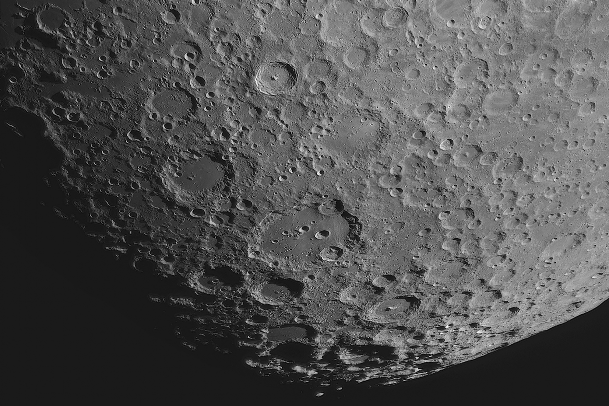Moon 24 03 21-crop4-2048.jpg
