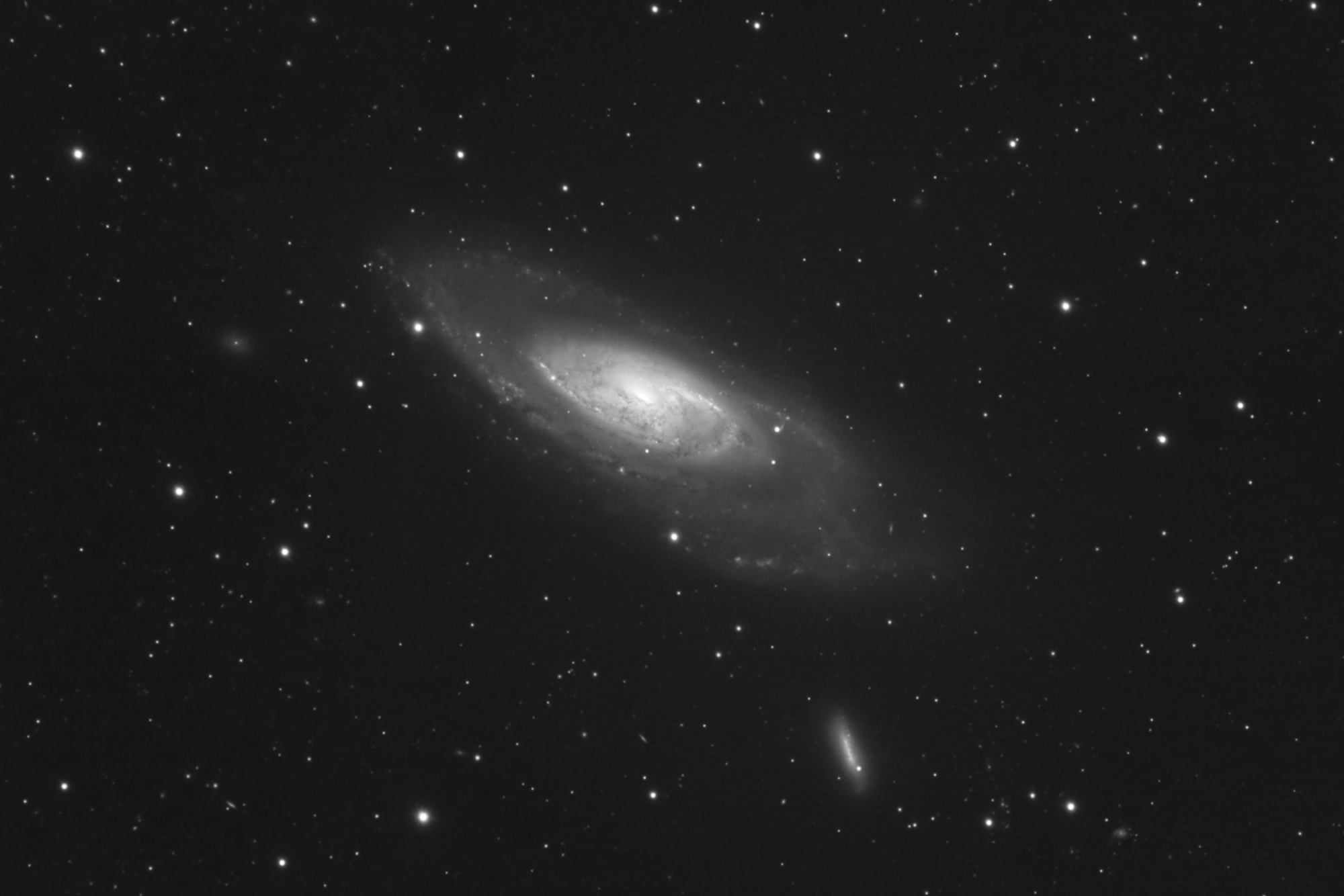 M106_Luminance-2048-.jpg
